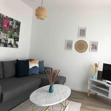 Moderne Neue 2 Zimmer Wohnung Uetersen Exterior foto