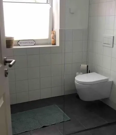 Moderne Neue 2 Zimmer Wohnung Uetersen Exterior foto